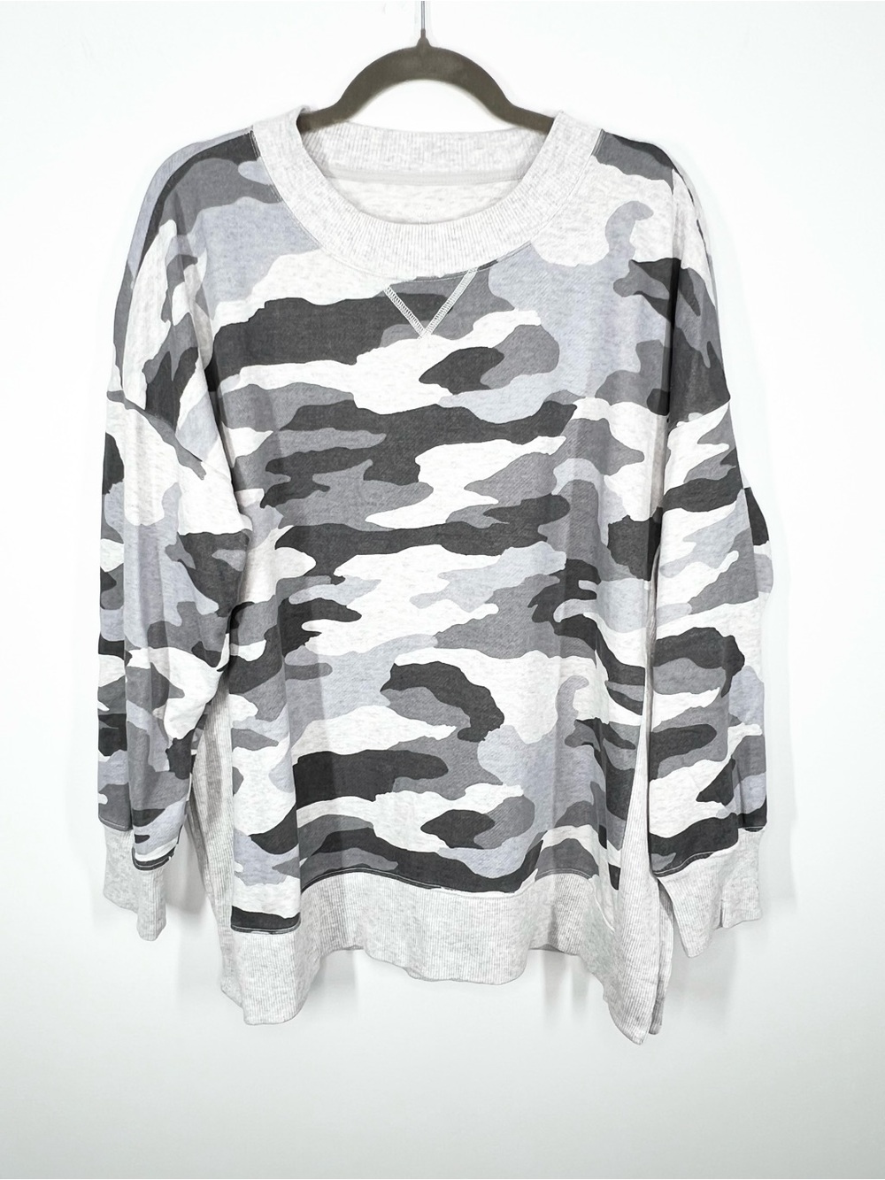 Aerie Oversized Gray Camo Sweatshirt Side Slits Large